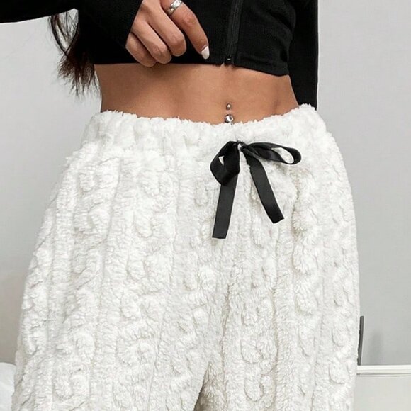 White Casual Women's Christmas & Black Patch Waist Band Wide Leg Loose Pants - Picture 6 of 6